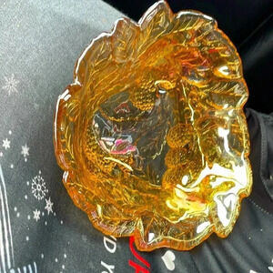 Vintage amber carnival glass leaf pattern bowl 7”